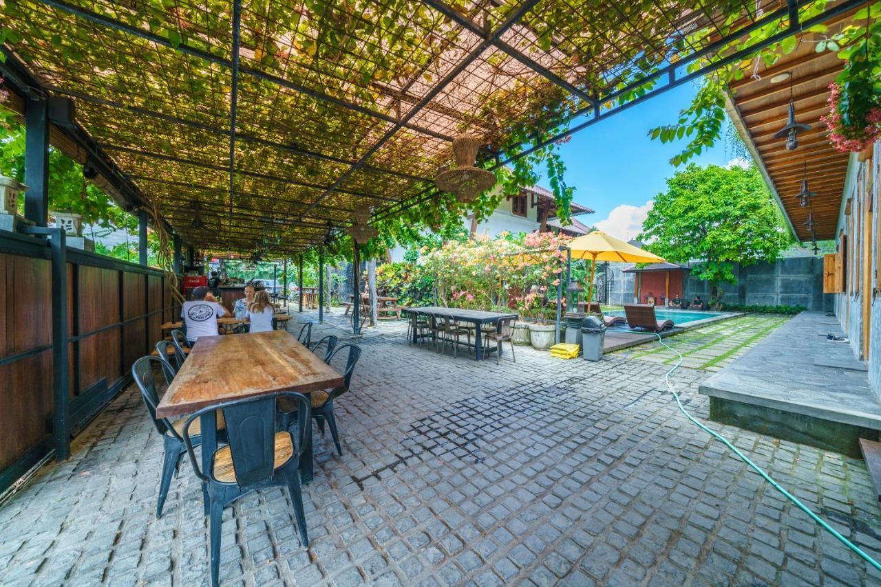 Black Pearl Hostel Canggu  Exterior photo
